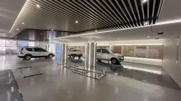 立信立天下一樓停車場
